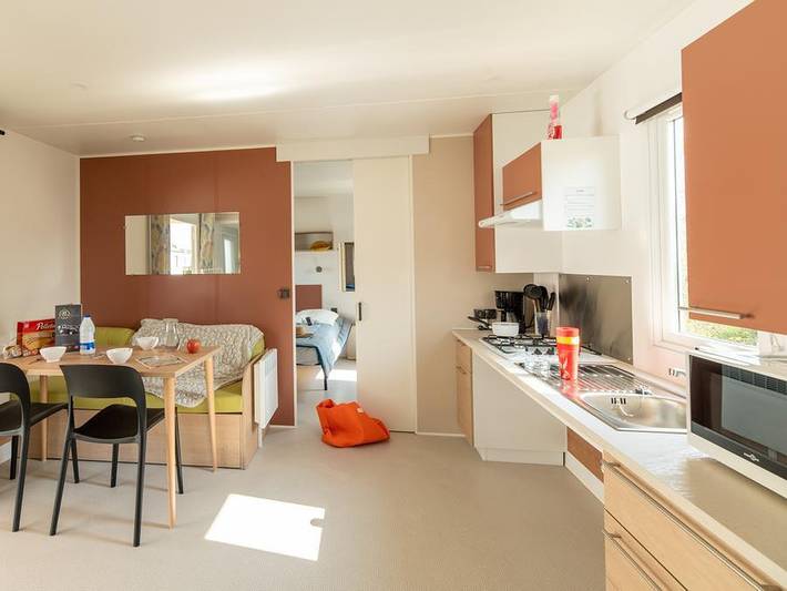 Camping Les Carolins - Mobilhome 4 personnes - Privilège - 30 m² - 2 chambres - Pmr in Port-Bail-sur-Mer, Côte de la Déroute