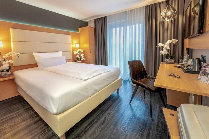 Hotel für 4 Personen, mit Balkon und Terrasse sowie Sauna in Heilbronn - 2