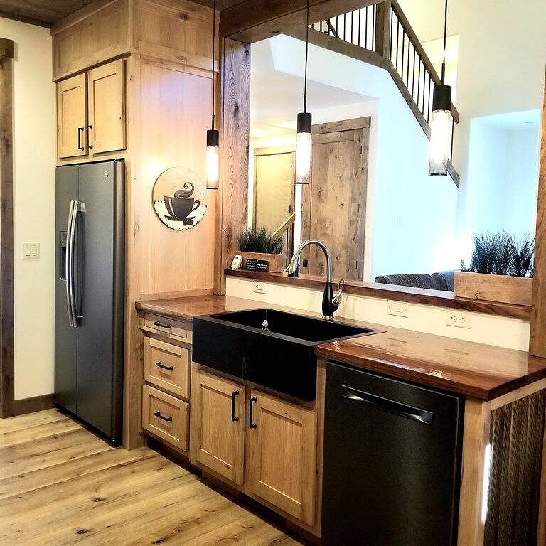 Modern Rustic Retreat, Close to Nau, Cul-de-sac, En-Suite Bath For Each Bedroom! in Flagstaff, Coconino Nationalwald