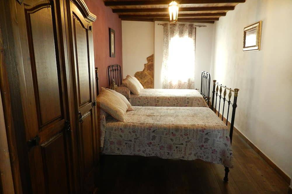 Casa rural con piscina privada y buena comunicación(ofertas especial marzo ) in El Padul, Provincia de Granada