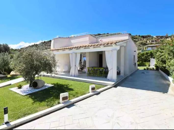 Villa pour 8 personnes, avec piscine et jardin à Villasimius - 2