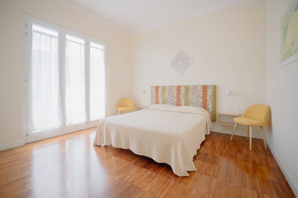 Fiordarancio est la maison d'hôtes que vous recherchiez, située dans une position fantastique juste au-dessus des plages de Fegina. La chambre vous offre un balcon privé avec vue partielle sur la mer, un lit double, une salle de bain privée et la cli in Monterosso al Mare, Commune de Monterosso al Mare