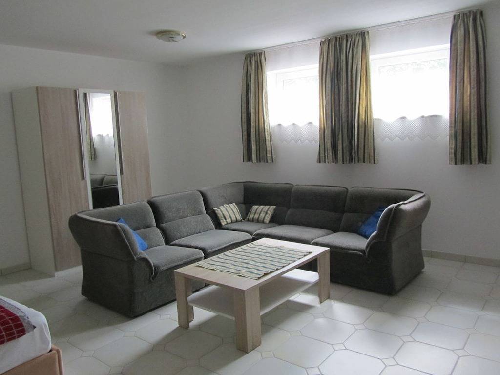 Ferienwohnung mit 2 Schlafzimmer in Obertraubling, Ostbayern