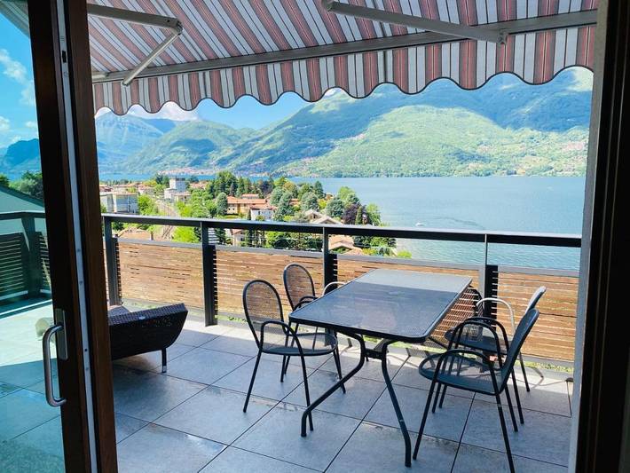 Ferienwohnung für 3 Personen, mit Balkon und Terrasse sowie Garten und Pool am Comer See