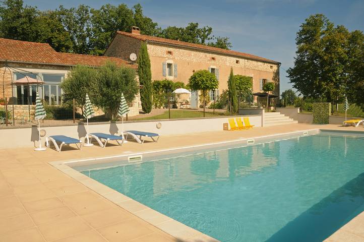 Gîte pour 6 personnes, avec piscine et sauna, animaux acceptés