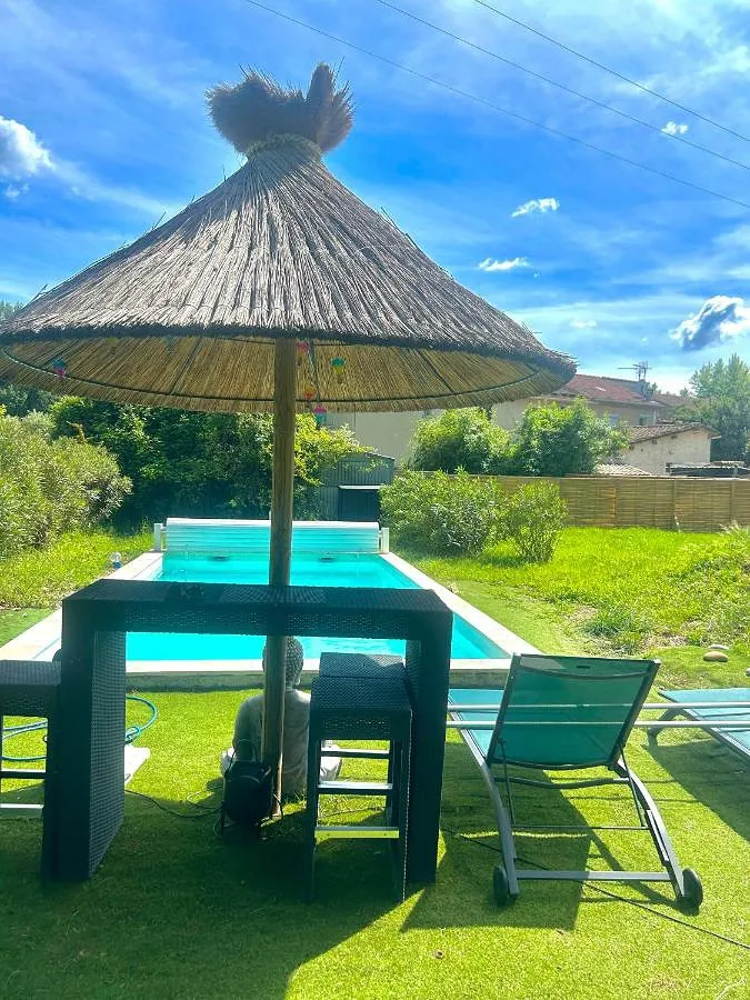 Casa rural para 4 personas, con terraza además de jardín y piscina - 1