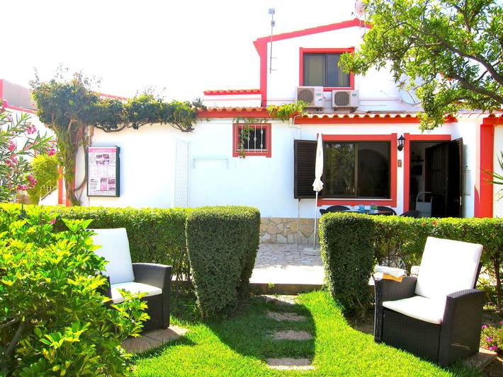 Bungalow para 4 personas, con Balcón y Terraza además de Jardín y Piscina en Algarve
