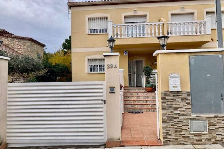 Ferienhaus für 8 Personen, mit Garten