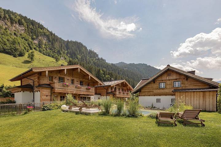 Hütte für 10 Personen, mit Garten und Seeblick sowie Pool und Sauna, kinderfreundlich im Salzburger Land - 2