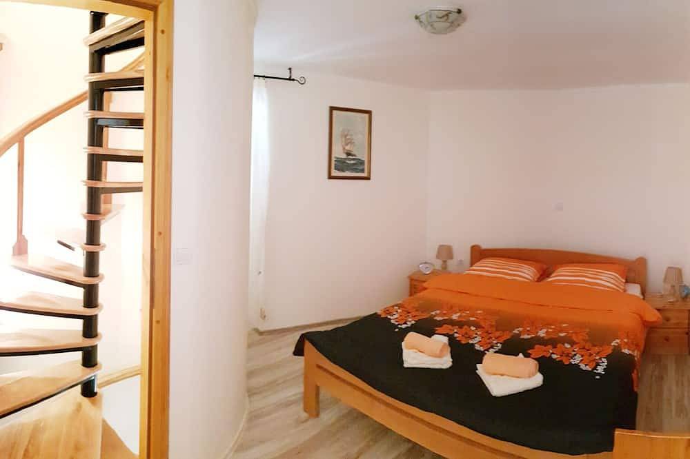 100 Jahre altes Steinhaus mit Terrasse, Garten und Pool - 4 Personen Urlaub in Režanci, Svetvinčenat