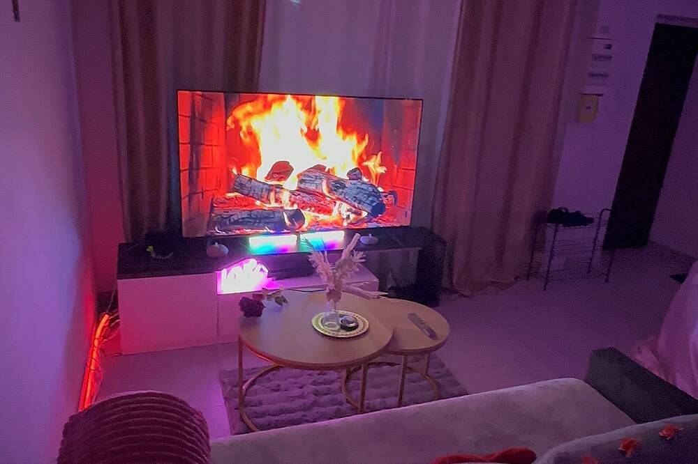 Apartamento entero, Relaxing Jacuzzi and boat Paris on the Seine in Freneuse, Yvelines