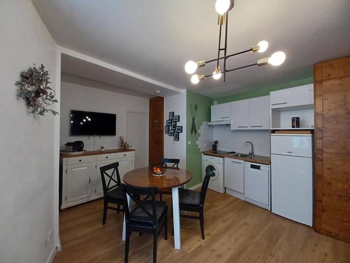 Gîte pour 4 personnes dans Bains Du Couloubret - 2