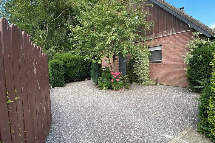 Ferienhaus für 8 Personen, mit Garten und Whirlpool sowie Terrasse, mit Haustier in Jade