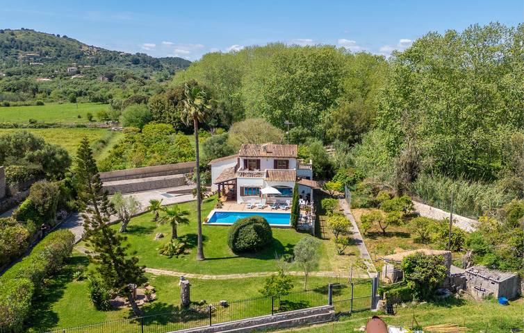 Artà Oase: Modernes Apartment mit Terrasse, Pool und AC in Artà, Mallorca Osten