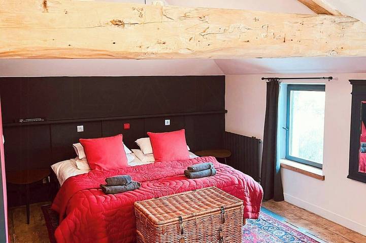 Location de vacances pour 8 personnes, avec jardin à Saint-Même-les-Carrières - 2