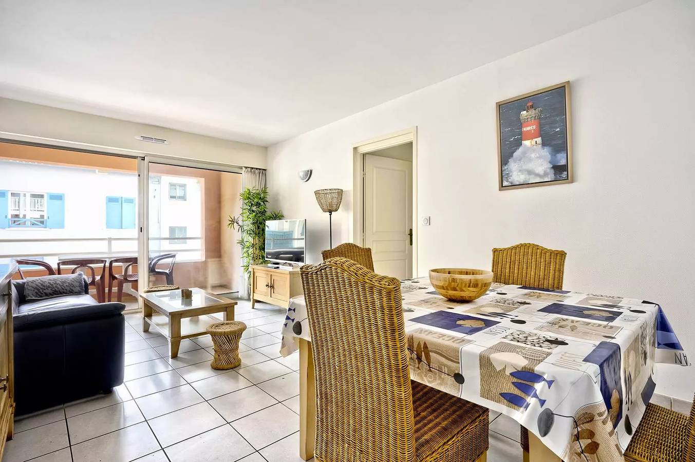 Appartement entier, Arcachon Centre, Beau T3 Avec Loggia Et Parking A 400 M De La Plage ! in Arcachon, Région d'Arcachon