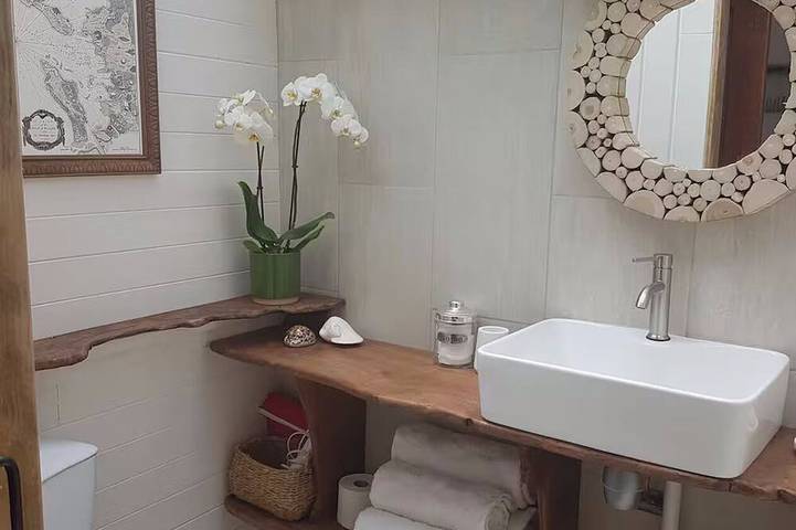 Appartement entier, Charmant gîte indépendant, piscine, proximité des plages et de l'île d'Oléron in Bourcefranc-le-Chapus, Côte de Beauté