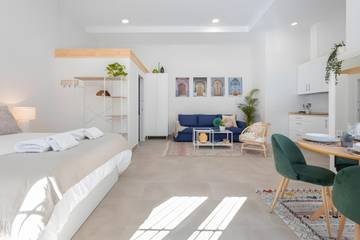 Apartment for 2 People in El Candado, Malaga, Photo 2