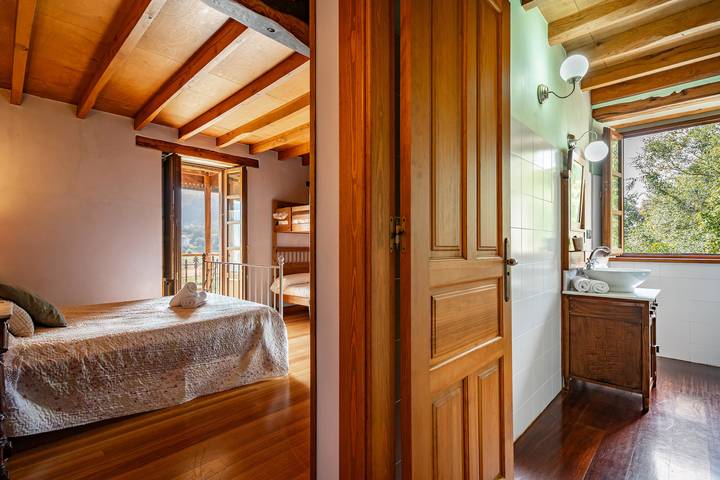 Habitación para 4 personas, con jardín y balcón, Se admiten mascotas en Galicia - 4