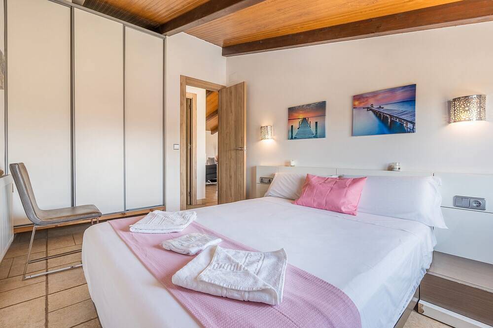 Ganze Wohnung, Ferienwohnung 'Con Vistas A Las Montañas' mit Bergblick, Wi-Fi und Klimaanlage in Vegas del Genil, Granada Provinz