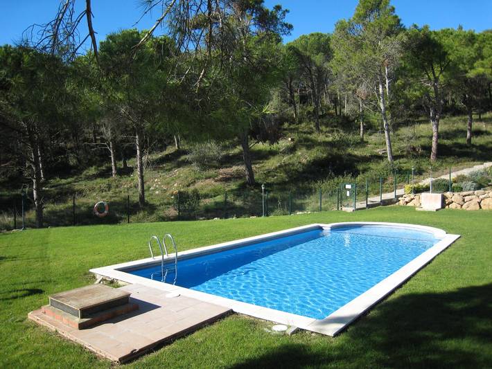 Casa rural para 6 personas, con Balcón además de Terraza y Piscina en Serra de Daró - 2