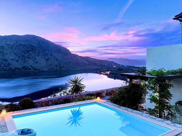 Ferienhaus für 8 Personen, mit Balkon und Terrasse sowie Garten und Pool