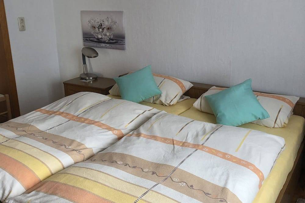 Entire apartment, Fewo \"reinhild\", Vermieter: Elfriede Kaminski, Geisenheim-marienthal in Geisenheim, Rheingau-Taunus-Kreis