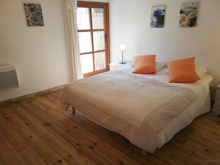 Location de vacances pour 3 personnes, avec jardin et piscine à Vauvert - 4