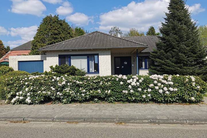 Ferienhaus für 4 Personen, mit Whirlpool und Garten in Moormerland