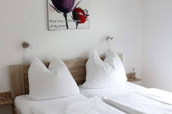 Ferienwohnung für 4 Personen, mit Balkon und Garten in Golßen - 2