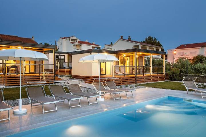 Camping für 6 Personen, mit Balkon und Terrasse sowie Garten und Pool auf Krk