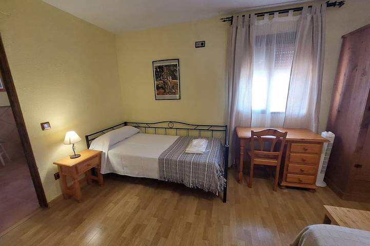 Cottage (Vollvermietung) El Pozo de la Cotarra für 8 Personen in Cabezuela, Segovia Provinz