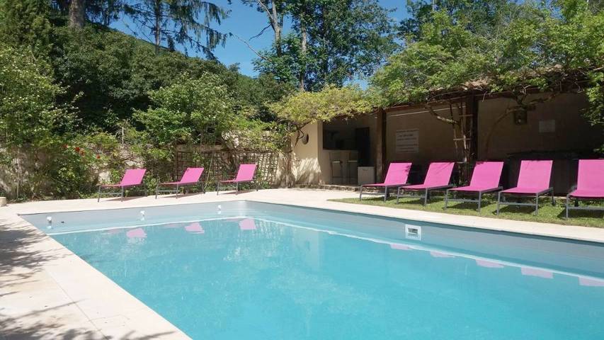 Maison d’hôte pour 2 personnes, avec terrasse et vue ainsi que jardin et piscine dans l' Ariège - 3