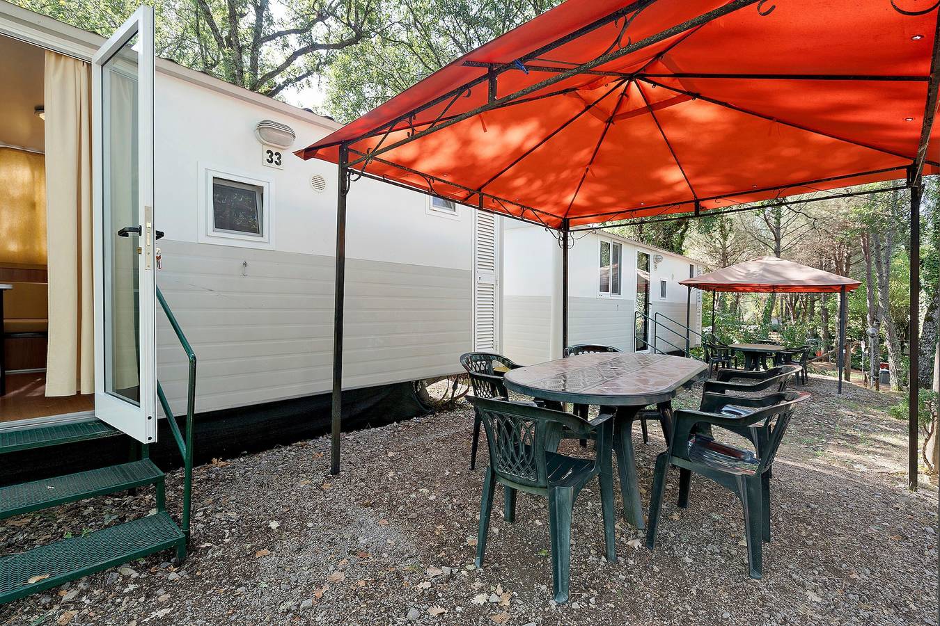 Mobil-home climatisé avec 3 piscines partagées in Bucine, Bucine (Gemeinde)