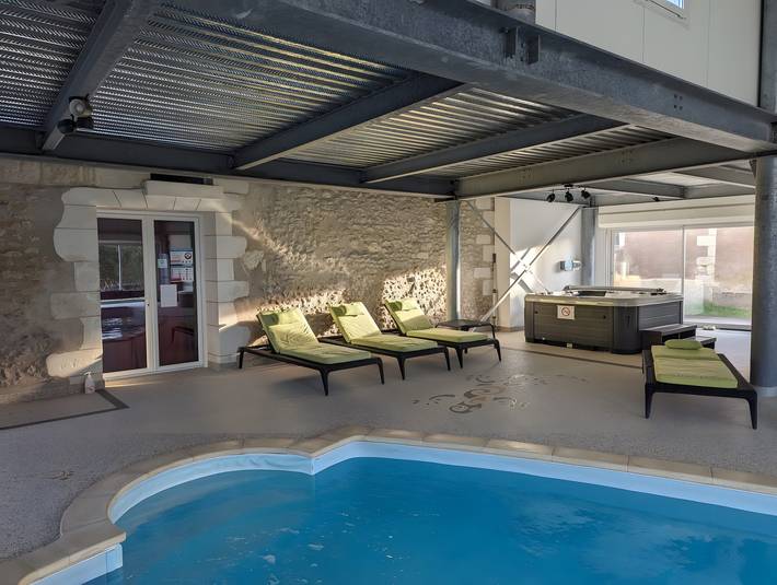 Location de vacances pour 8 personnes, avec jardin et jacuzzi à Saint-Georges-sur-Cher