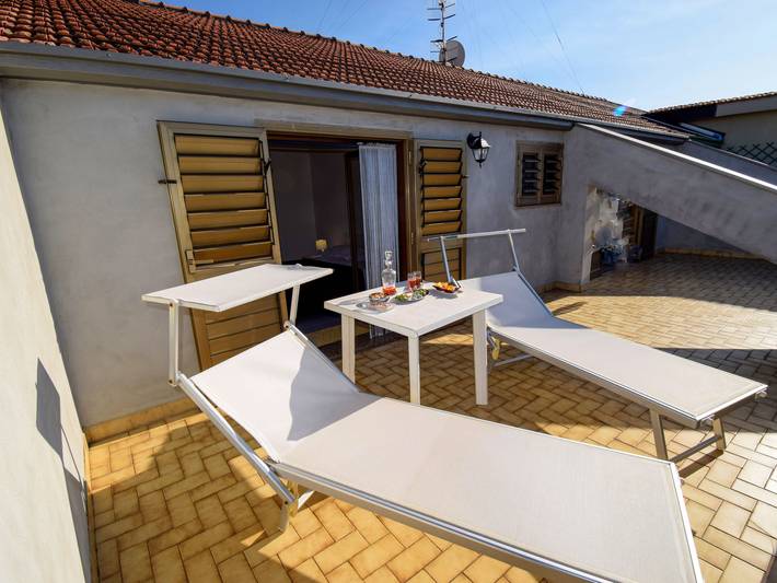 Gîte pour 6 personnes, avec terrasse à Acireale - 4
