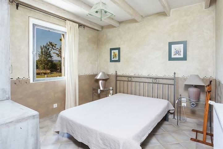 Cottage in Oppède with Poolside Bliss in Oppède, Parc naturel régional du Luberon