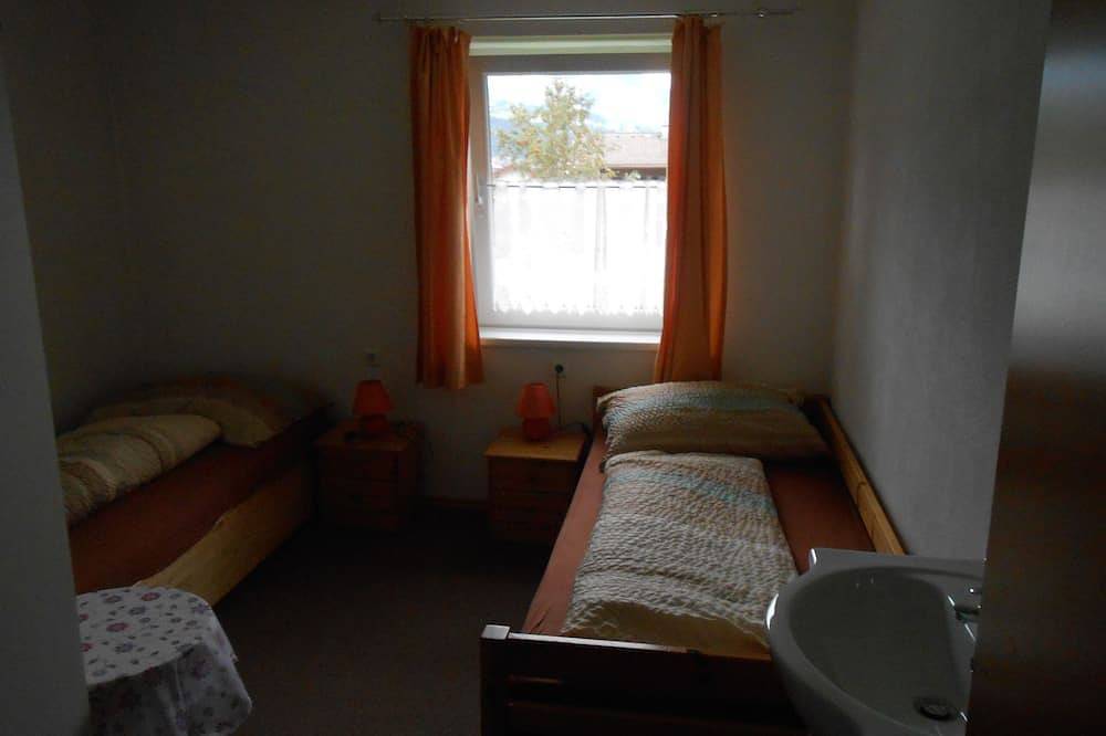 Ferienhaus mit grossen Platzangebot ca400m² für 10--21 Personen mit Outorbereich in Hollersbach im Pinzgau, Pinzgau