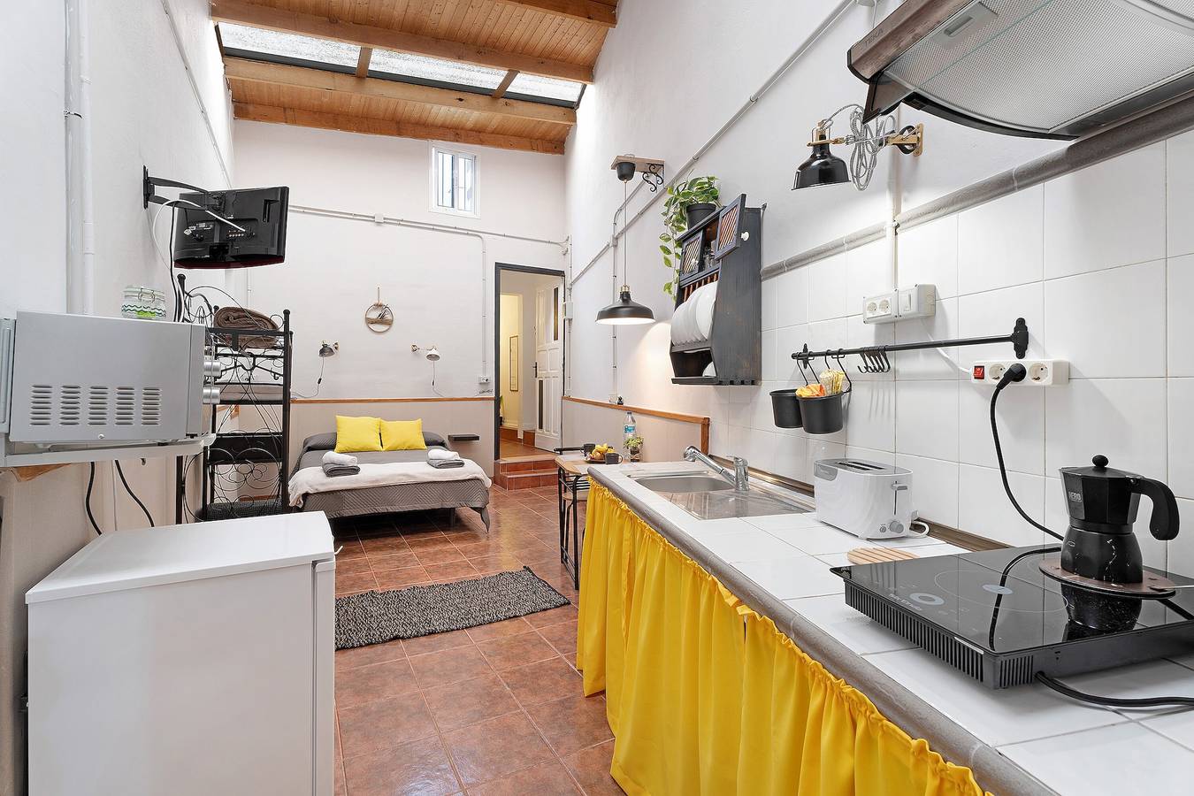 Entire studio, Studio Apartment "Casa Ubalda" near Beach with Wi-Fi in San Juan de la Rambla, North Tenerife