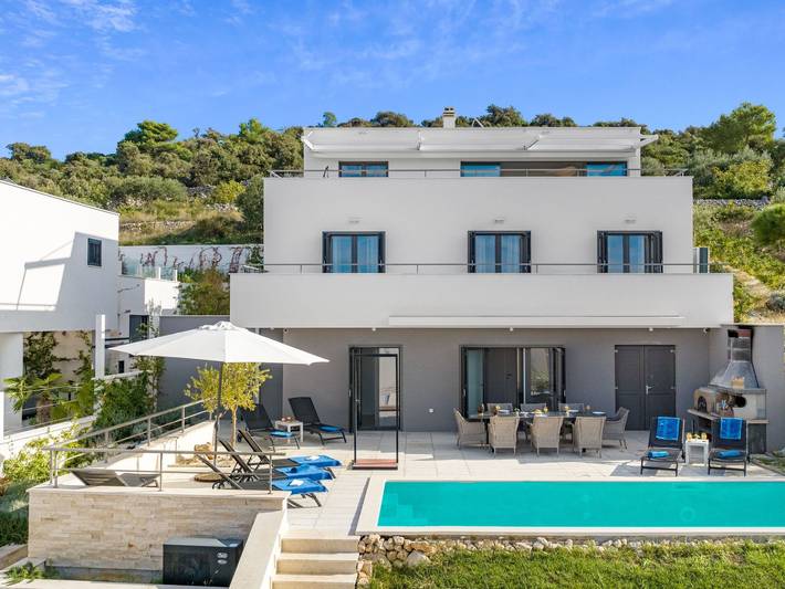 Ferienhaus für 8 Personen, mit Garten und Pool sowie Sauna und Terrasse, mit Haustier - 1