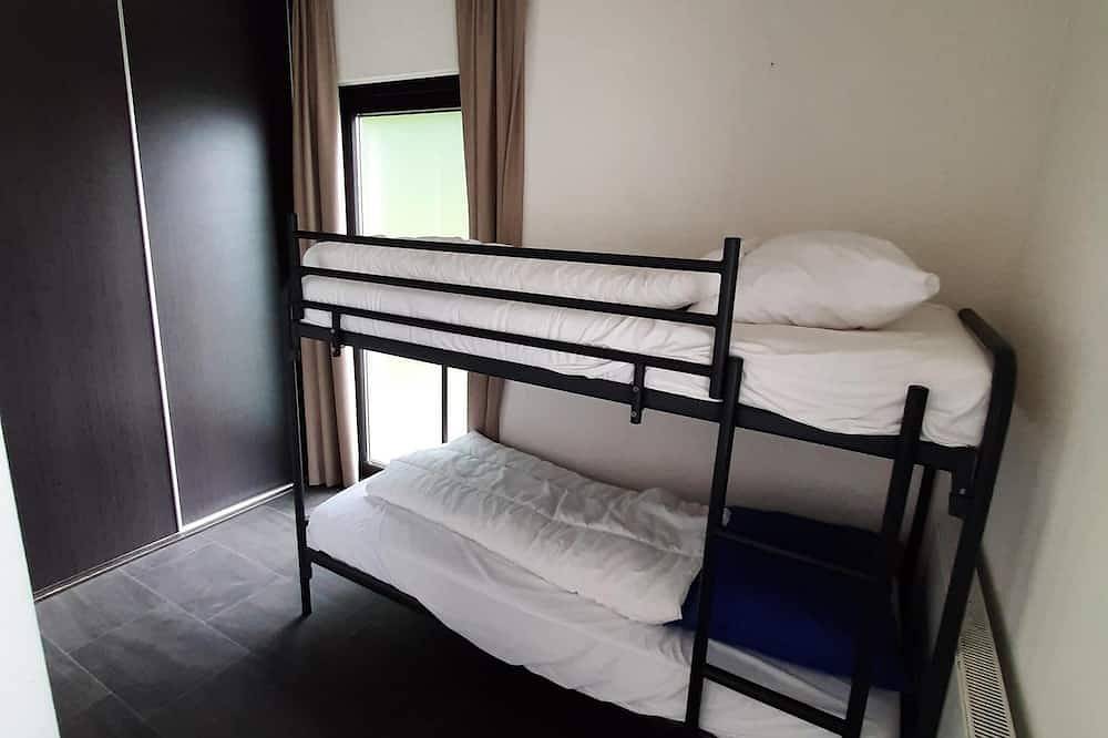 Chalet mit 3 Schlafzimmern und einer Terrasse in Noord-Scharwoude, Niederländische Nordsee