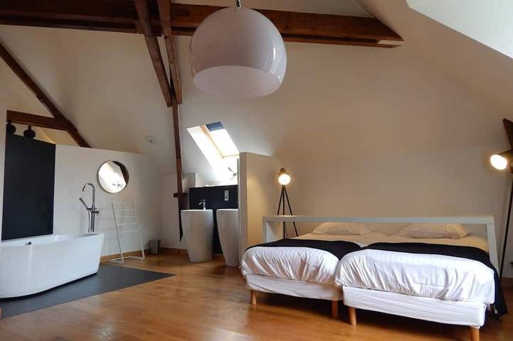 Gîte pour 14 personnes, avec jardin à Bricquebosq - 3