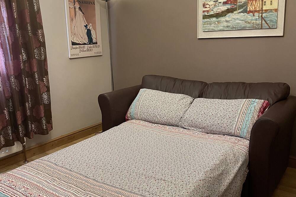 Garden cottage self catering in Collingham, Nottinghamshire