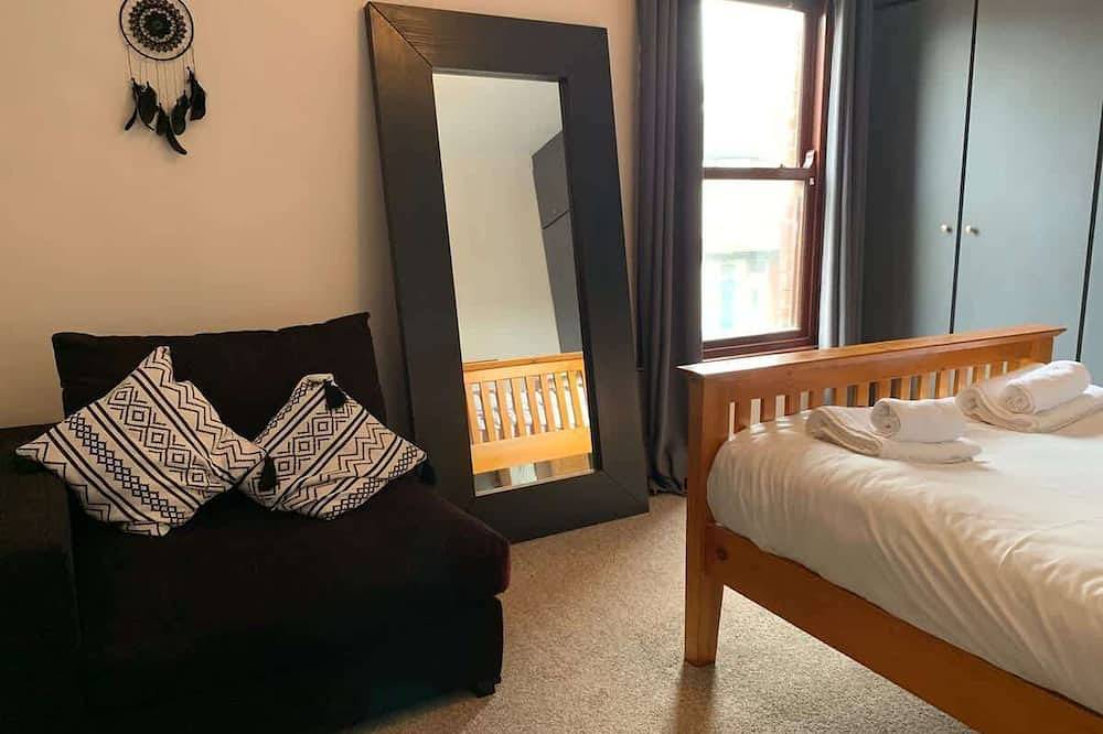 Beautifully Styled 2Br Home with Garden in Manchester, Greater Manchester