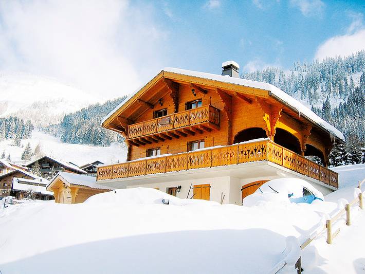 Chalet pour 14 personnes, avec vue ainsi que sauna et terrasse à Chatel