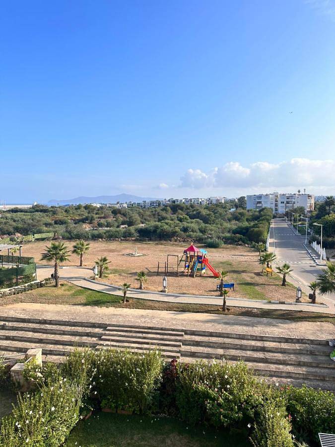 Gîte pour 4 personnes, avec jardin ainsi que vue et piscine dans Restinga Smir - 3
