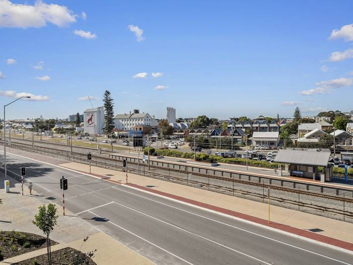 Ganze Wohnung, Charmantes 1-Bett mit Zugang zum Dach und Parkplatz in North Fremantle, Perth