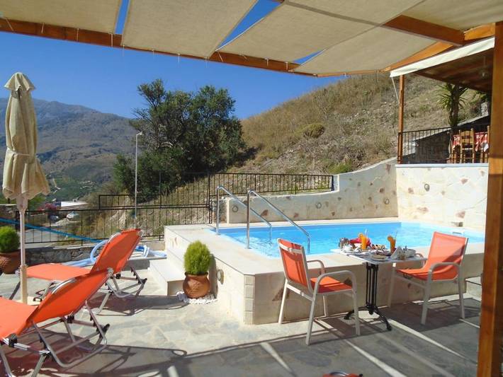 Location de vacances pour 2 personnes, avec jardin ainsi que vue et piscine dans Georgioupoli - 4