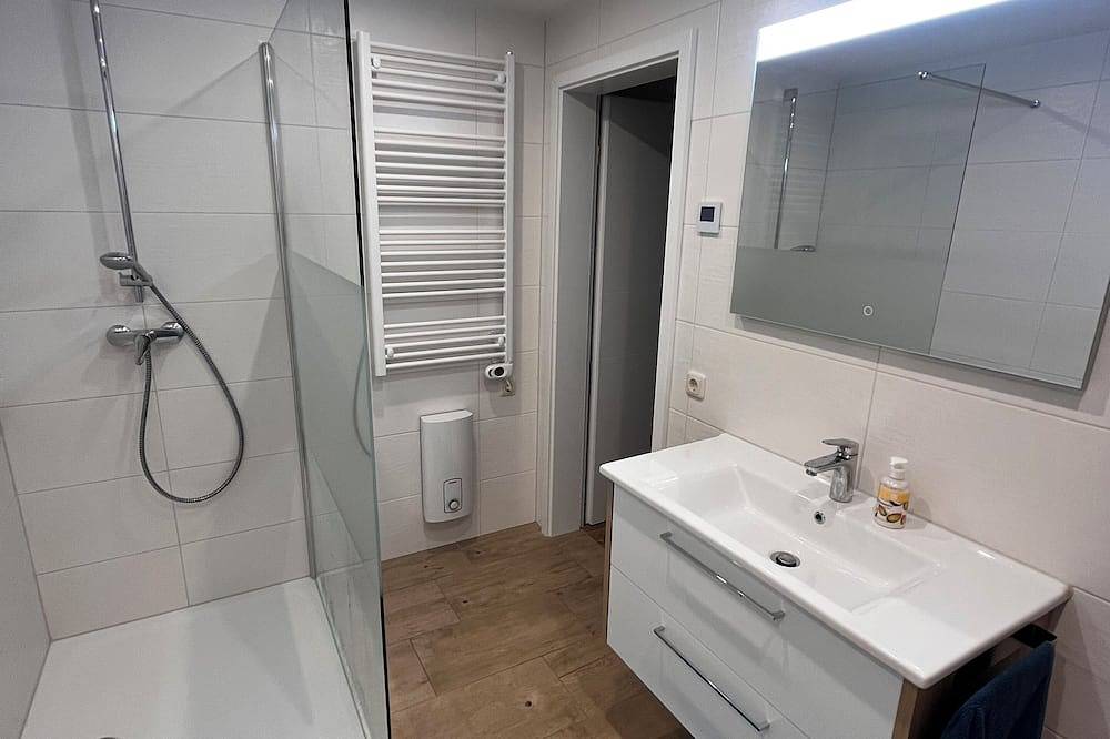 Bungalow am Grenzgraben in Ahrenshoop, Fischland