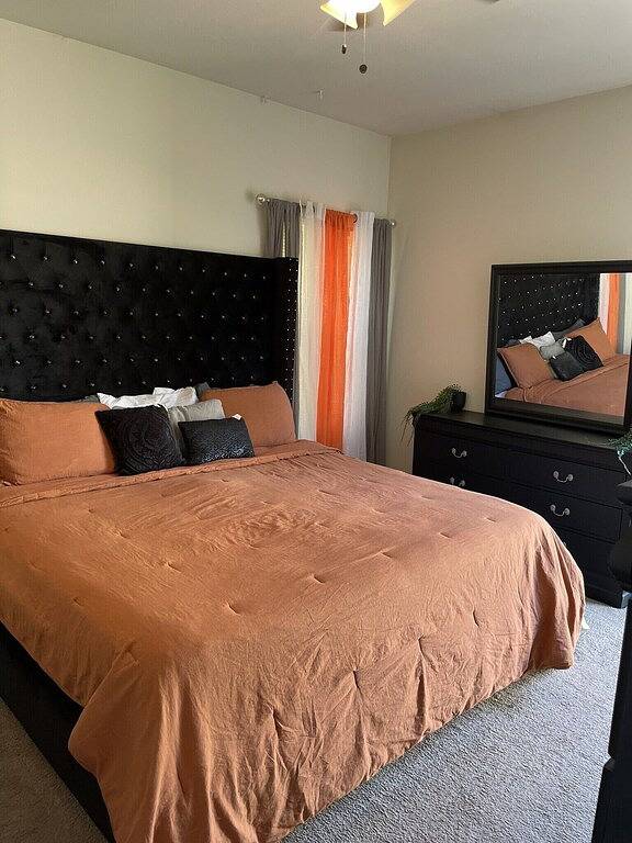 Vacation rental for 8 people, with yard and terrace in Fort Worth